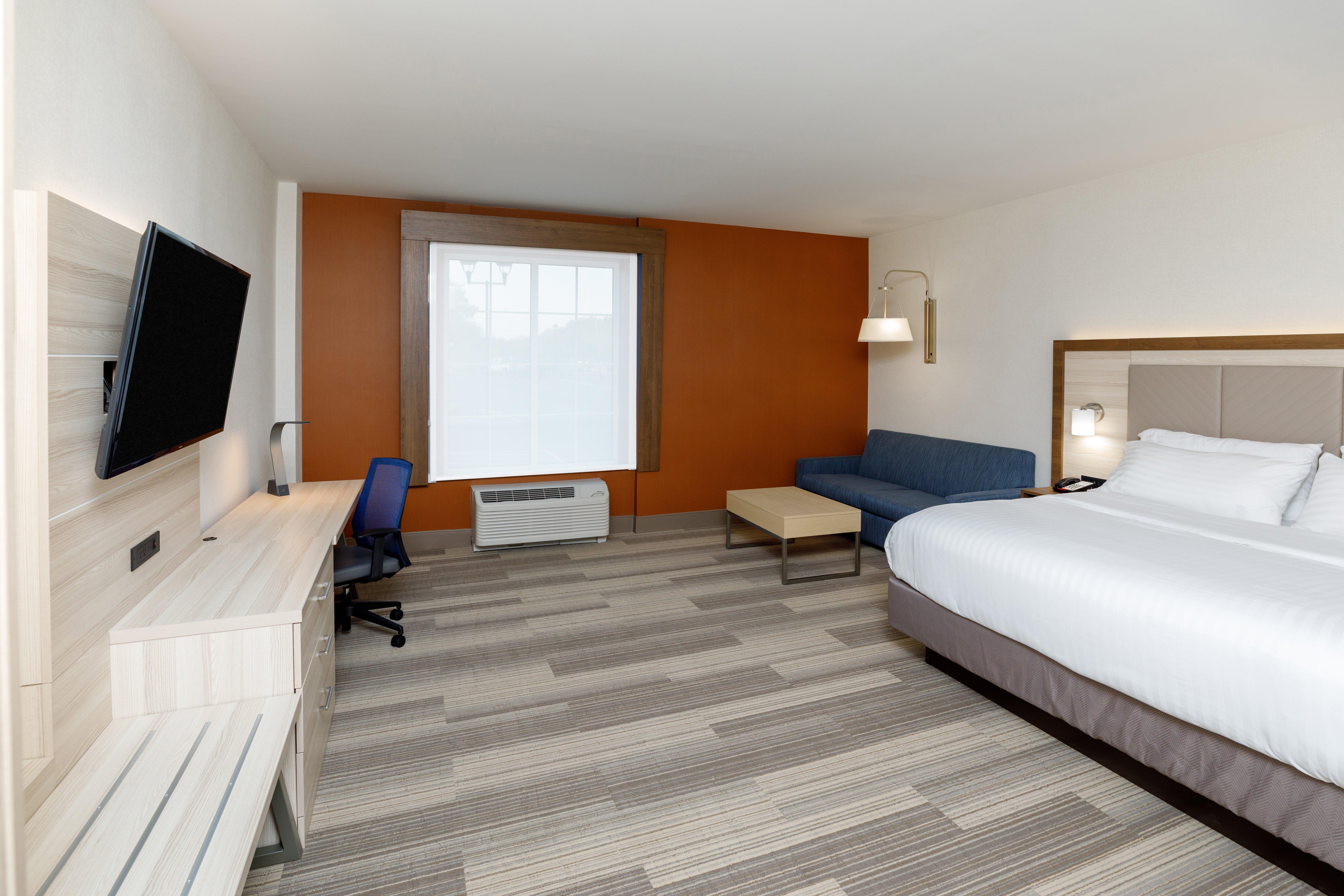 Express & - By Ihg