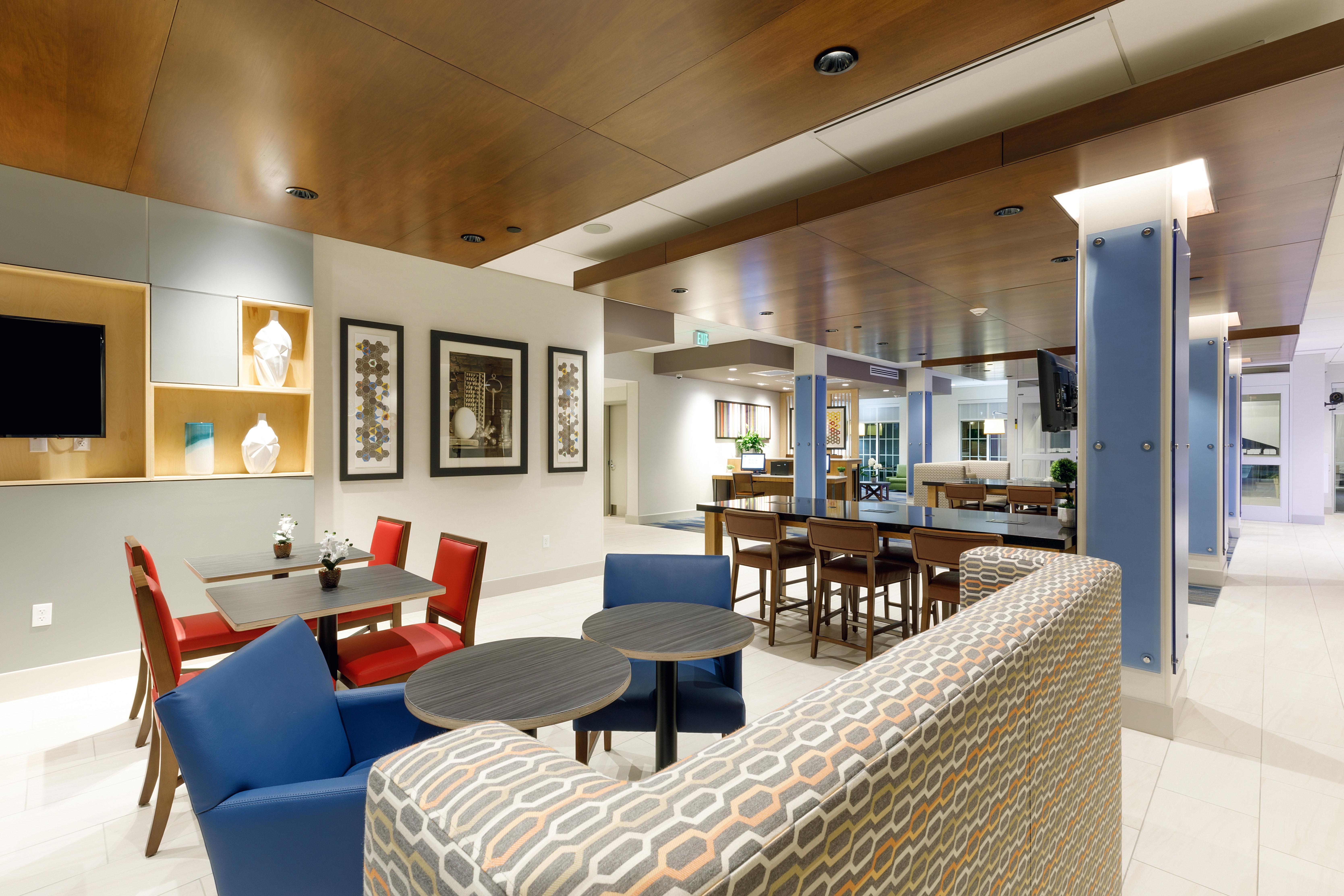 Express & - By Ihg Hotel