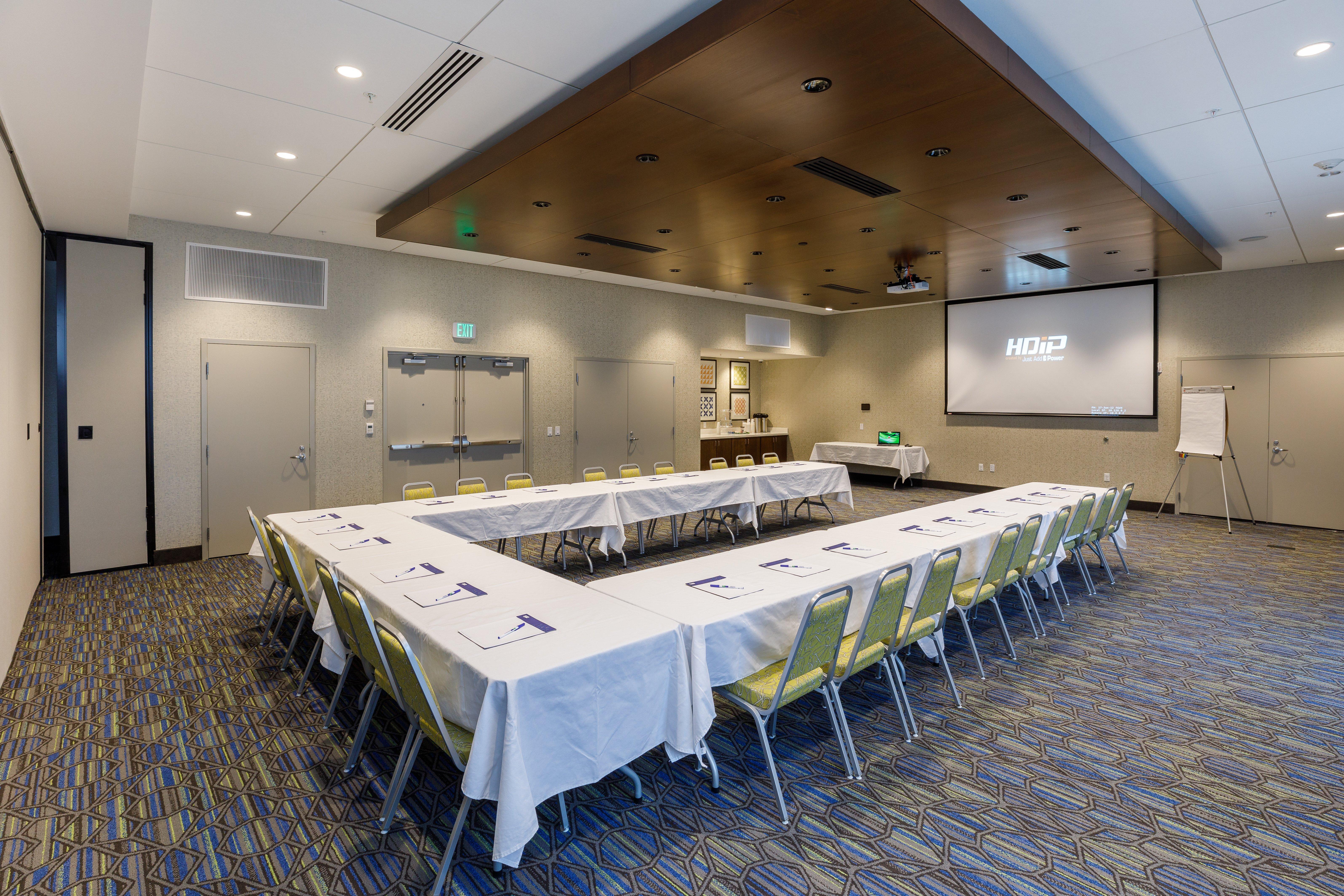 Express & - By Ihg Sturbridge