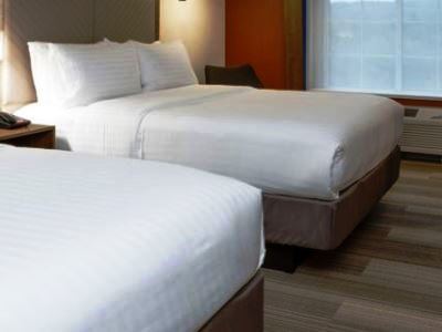 Hotel Express & - By Ihg Sturbridge