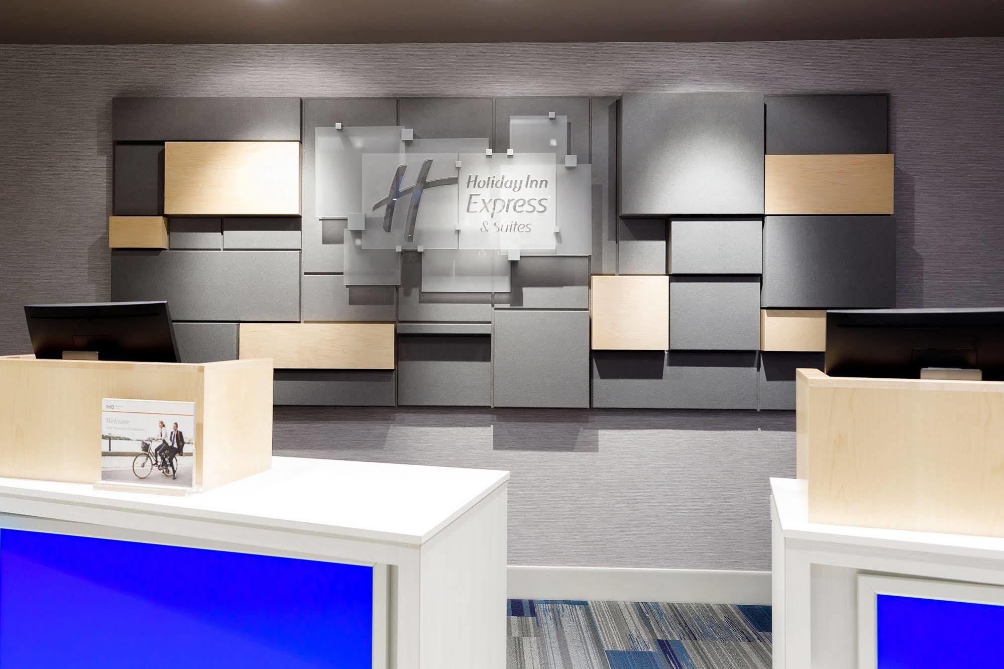 Hotel Express & - By Ihg Sturbridge